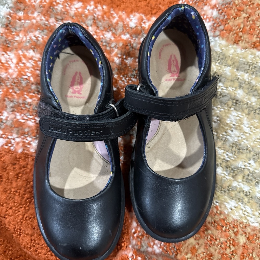 Size 6 Hush Puppies Girls Black Mary Jane Shoes